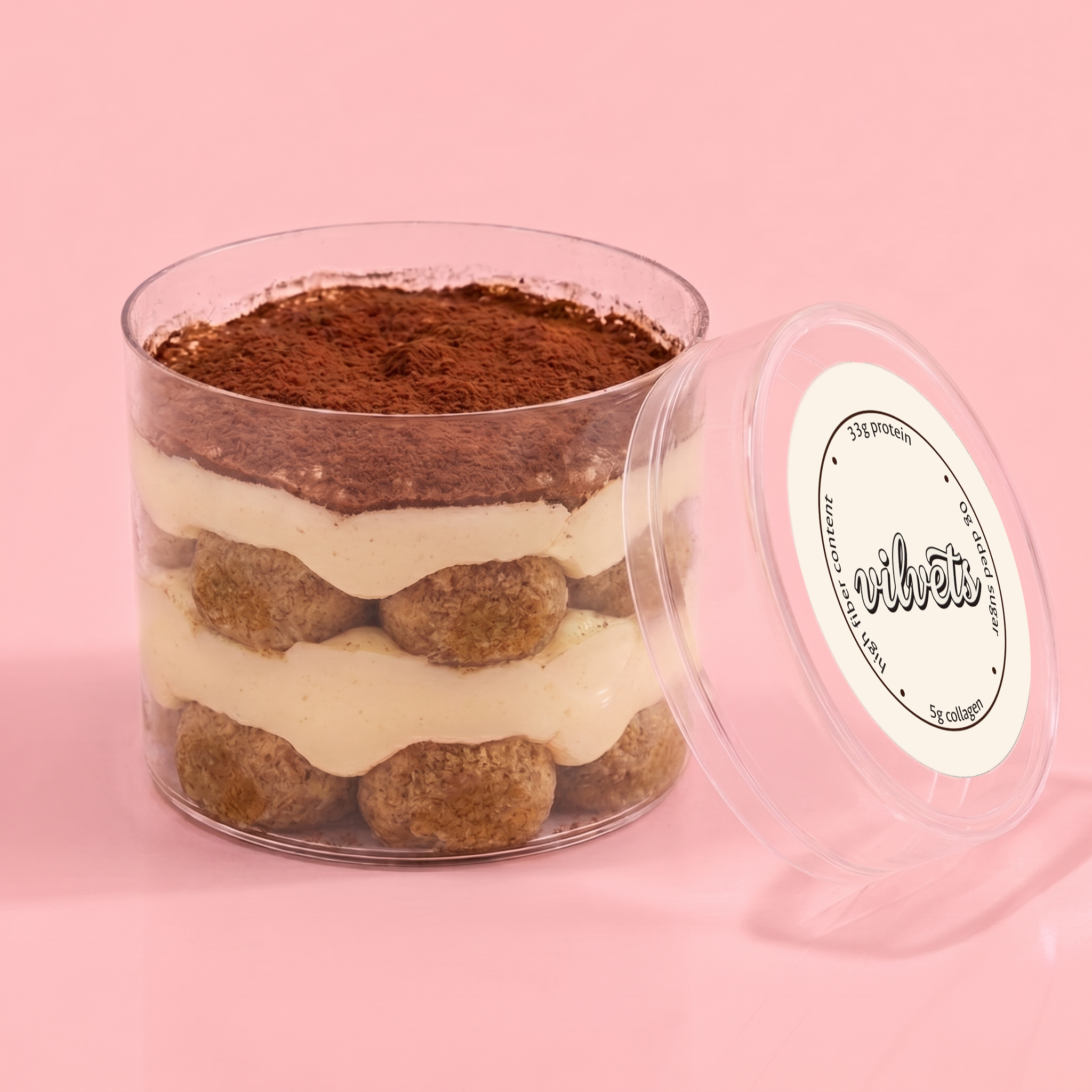 A Vilvets tiramisu cup with its branded lid